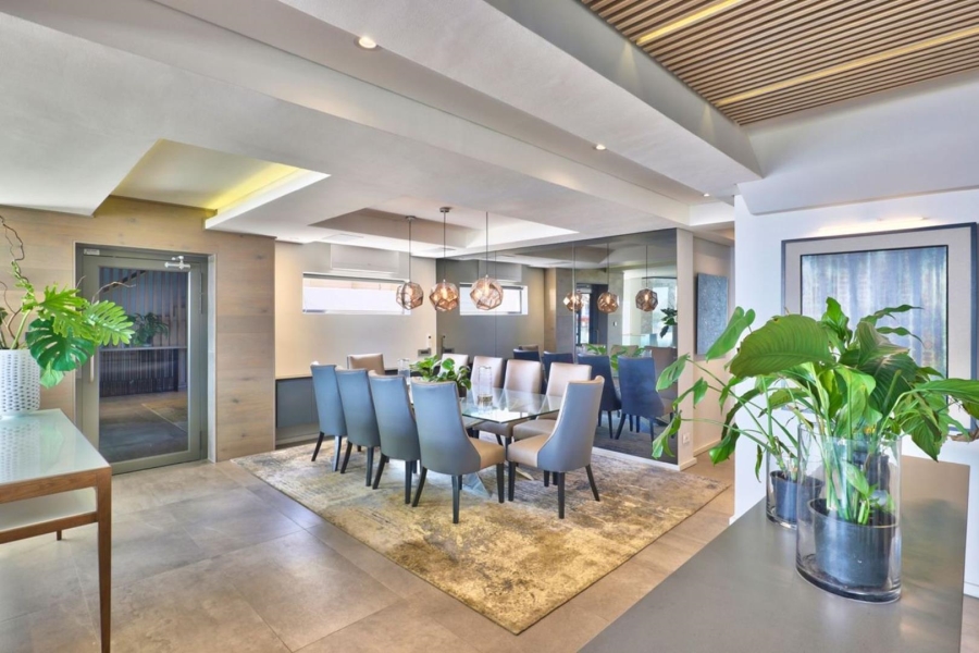 5 Bedroom Property for Sale in Fresnaye Western Cape